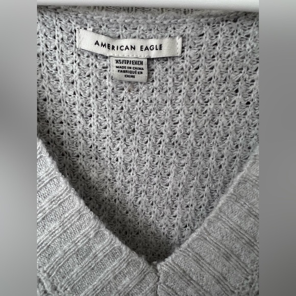 American Eagle Outfitters Gray V-Neck Sweater - Picture 4 of 8